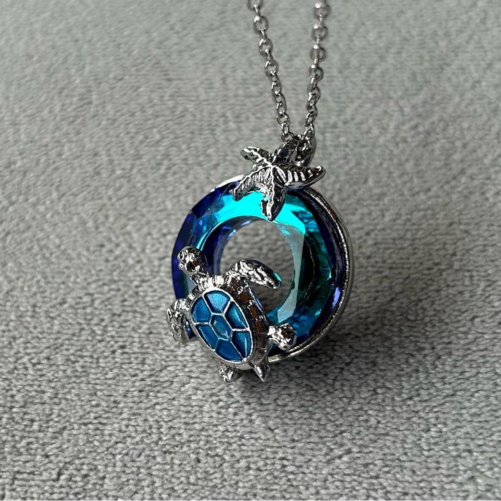 Sea Turtle with Starfish Necklace ~ Stunning Blue Green Stone ~ Brand New!